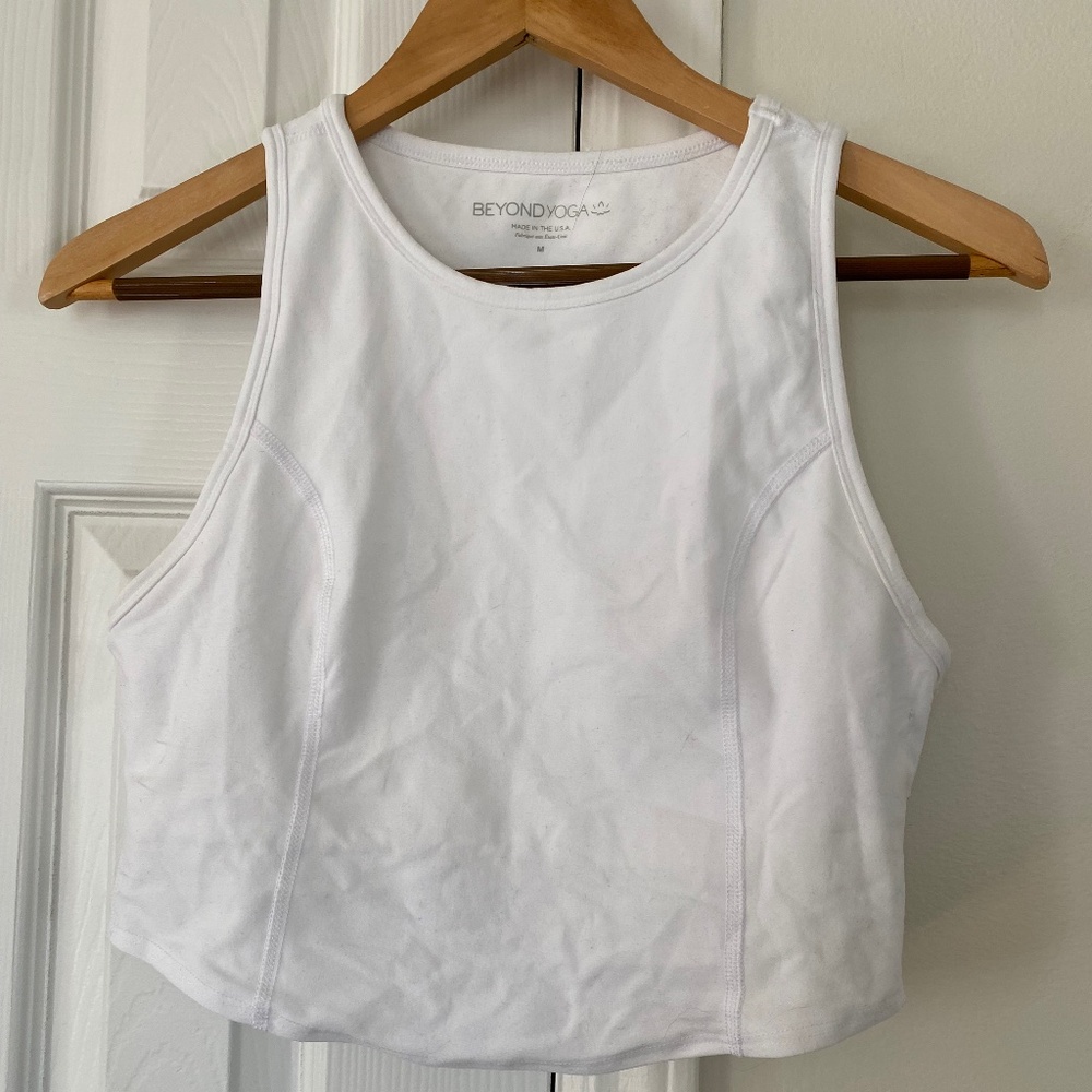 Beyond Yoga Motivate cropped tank size medium